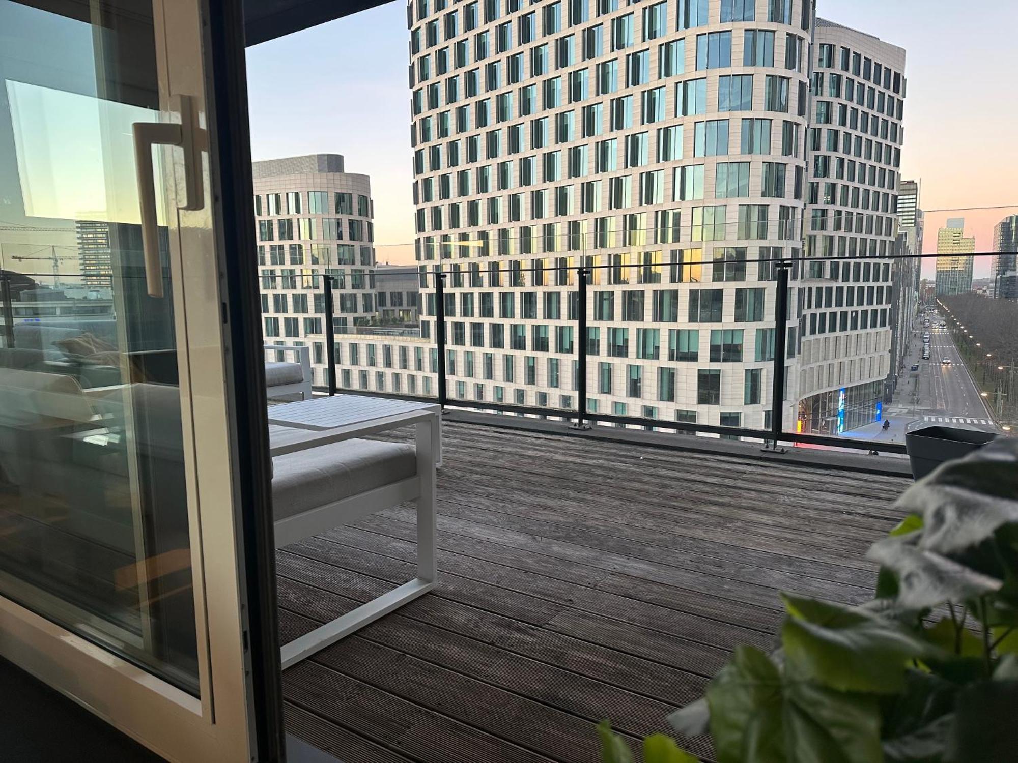 Apartment With Balcony In Brussels Center Bagian luar foto