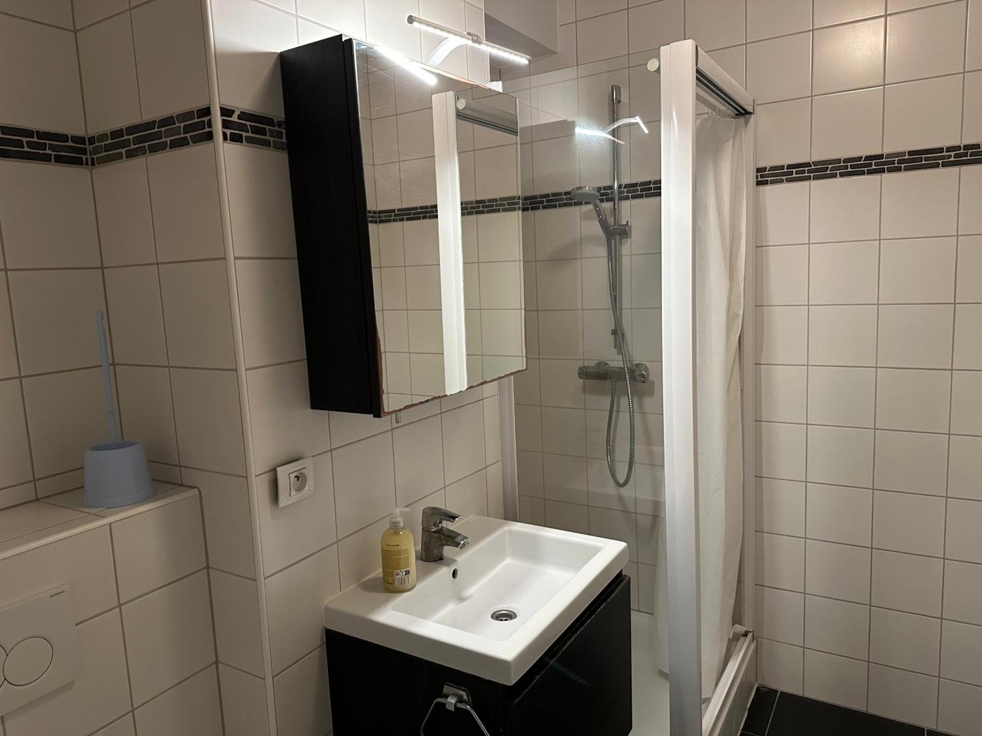 Apartment With Balcony In Brussels Center Bagian luar foto