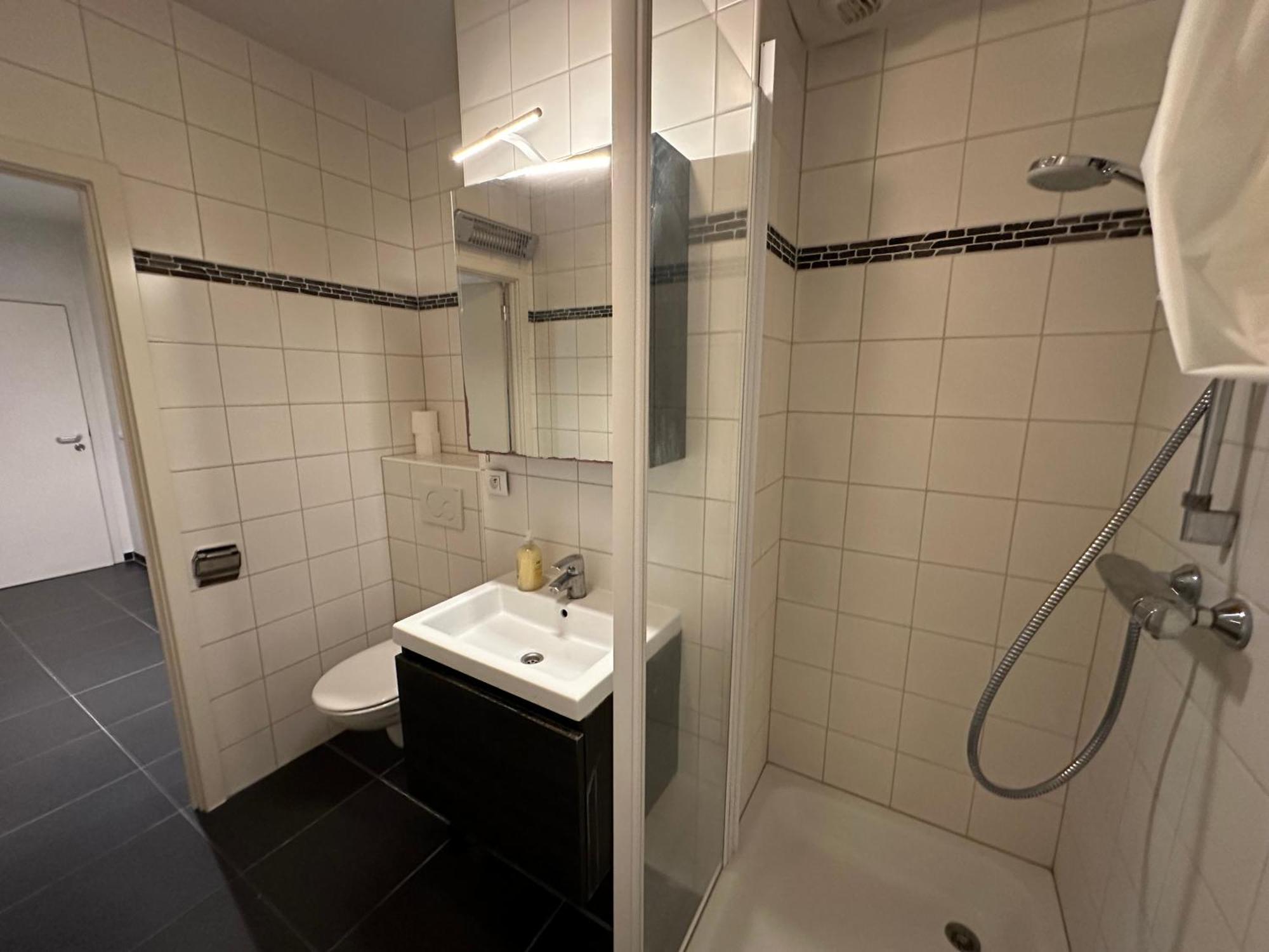 Apartment With Balcony In Brussels Center Bagian luar foto
